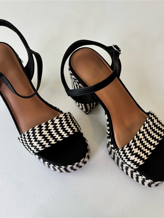 Universal Thread Shoes - Universal Thread Black & White Woven Platform Sandals